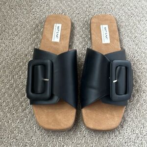 NWT Matt & Nat sandals
